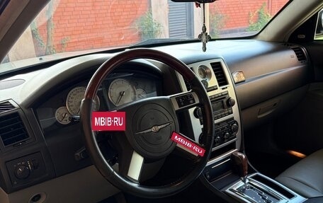 Chrysler 300C II, 2007 год, 750 000 рублей, 7 фотография