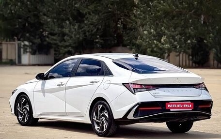 Hyundai Elantra, 2023 год, 1 085 666 рублей, 6 фотография