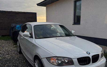 BMW 1 серия, 2011 год, 850 000 рублей, 2 фотография