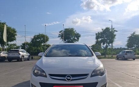 Opel Astra J, 2013 год, 800 000 рублей, 1 фотография