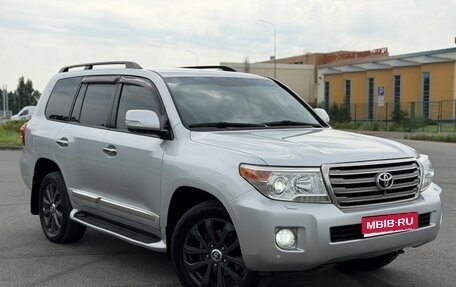 Toyota Land Cruiser 200, 2012 год, 2 990 000 рублей, 1 фотография
