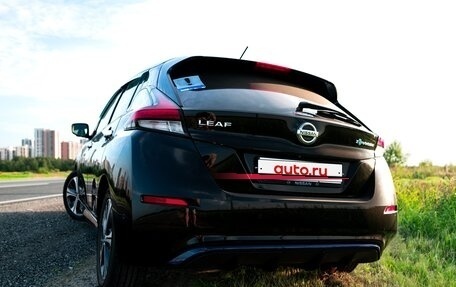 Nissan Leaf II, 2017 год, 1 810 000 рублей, 3 фотография