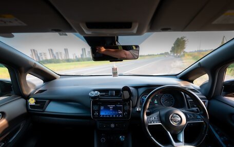 Nissan Leaf II, 2017 год, 1 810 000 рублей, 17 фотография