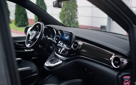 Mercedes-Benz V-Класс, 2021 год, 7 100 000 рублей, 18 фотография