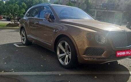Bentley Bentayga I, 2016 год, 7 990 000 рублей, 2 фотография