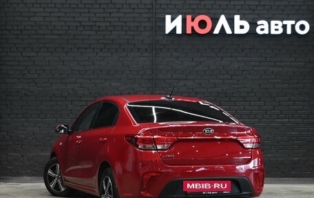 KIA Rio IV, 2018 год, 1 330 000 рублей, 4 фотография