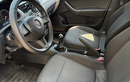 Skoda Rapid I, 2015 год, 500 000 рублей, 11 фотография