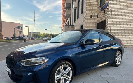 BMW 1 серия, 2021 год, 2 500 000 рублей, 3 фотография