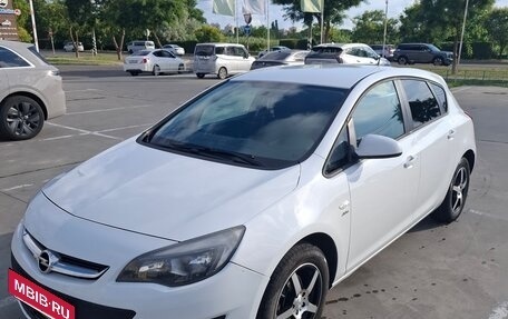 Opel Astra J, 2013 год, 800 000 рублей, 3 фотография