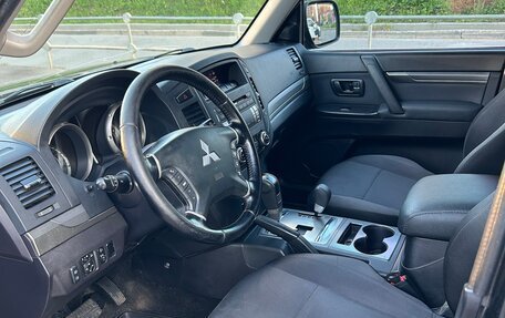 Mitsubishi Pajero IV, 2011 год, 1 850 000 рублей, 11 фотография
