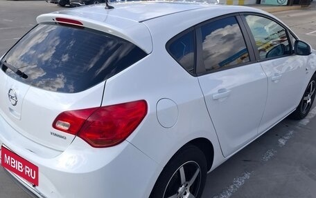 Opel Astra J, 2013 год, 800 000 рублей, 9 фотография