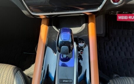 Honda Vezel, 2017 год, 2 150 000 рублей, 19 фотография