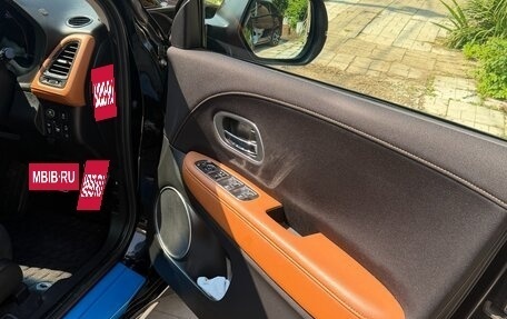 Honda Vezel, 2017 год, 2 150 000 рублей, 10 фотография