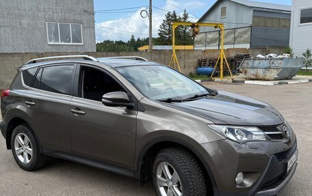 Toyota RAV4, 2013 год, 1 850 000 рублей, 2 фотография
