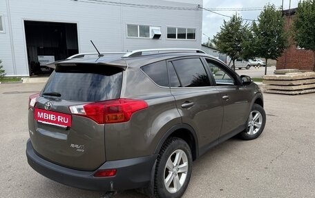 Toyota RAV4, 2013 год, 1 850 000 рублей, 4 фотография