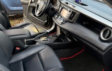 Toyota RAV4, 2013 год, 1 850 000 рублей, 11 фотография
