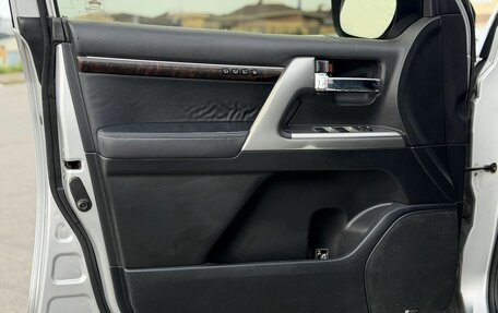 Toyota Land Cruiser 200, 2012 год, 2 990 000 рублей, 12 фотография