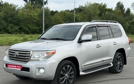 Toyota Land Cruiser 200, 2012 год, 2 990 000 рублей, 3 фотография