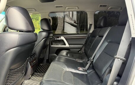 Toyota Land Cruiser 200, 2012 год, 2 990 000 рублей, 27 фотография