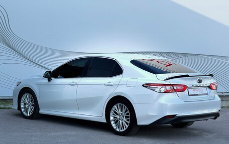 Toyota Camry, 2018 год, 2 660 000 рублей, 6 фотография