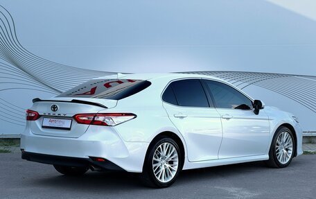 Toyota Camry, 2018 год, 2 660 000 рублей, 9 фотография