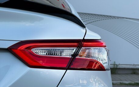 Toyota Camry, 2018 год, 2 660 000 рублей, 8 фотография