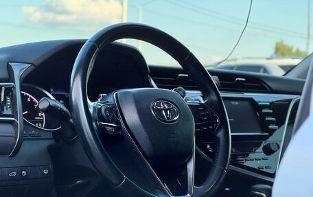 Toyota Camry, 2018 год, 2 660 000 рублей, 10 фотография