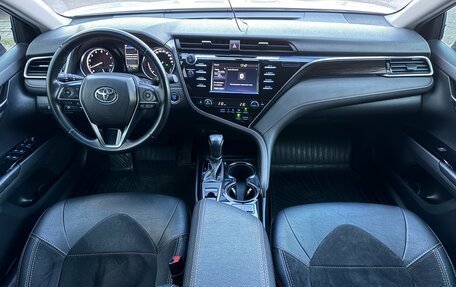 Toyota Camry, 2018 год, 2 660 000 рублей, 12 фотография