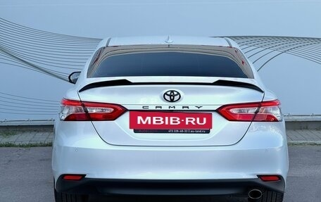 Toyota Camry, 2018 год, 2 660 000 рублей, 7 фотография