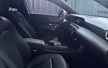 Mercedes-Benz A-Класс, 2022 год, 1 890 000 рублей, 13 фотография