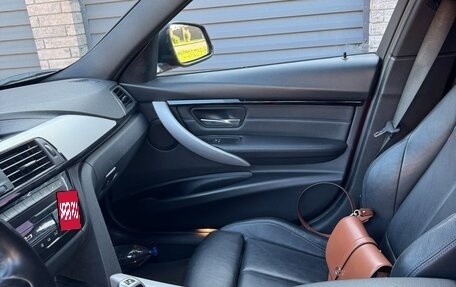 BMW 3 серия, 2018 год, 2 600 000 рублей, 11 фотография