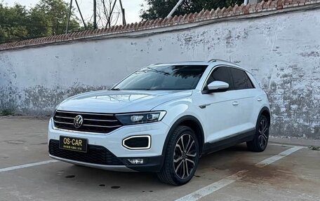 Volkswagen T-Roc I, 2022 год, 2 570 000 рублей, 1 фотография