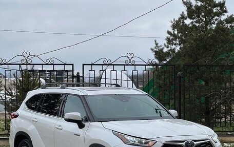 Toyota Highlander, 2020 год, 4 750 000 рублей, 1 фотография