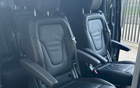 Mercedes-Benz EQV, 2022 год, 6 900 000 рублей, 10 фотография