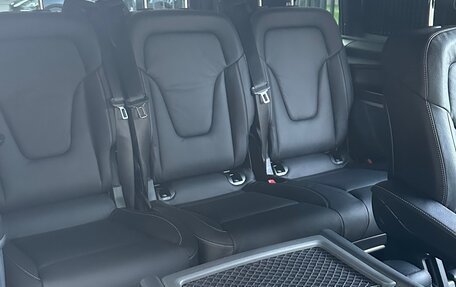 Mercedes-Benz EQV, 2022 год, 6 900 000 рублей, 14 фотография