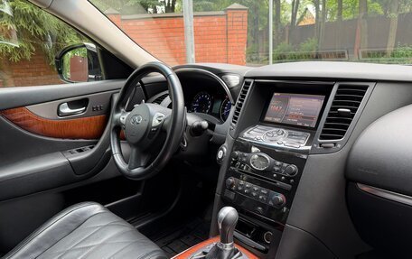 Infiniti QX70, 2017 год, 2 975 000 рублей, 19 фотография