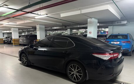 Toyota Camry, 2021 год, 3 340 000 рублей, 5 фотография