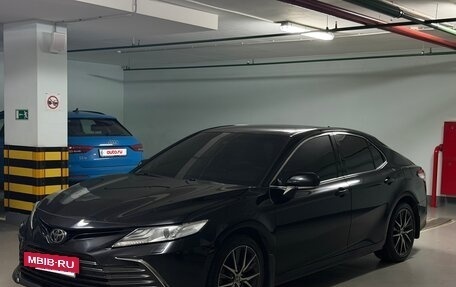 Toyota Camry, 2021 год, 3 340 000 рублей, 7 фотография