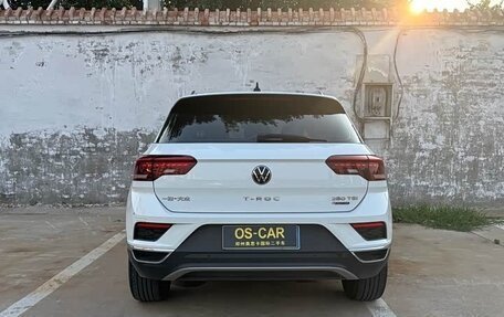 Volkswagen T-Roc I, 2022 год, 2 570 000 рублей, 3 фотография