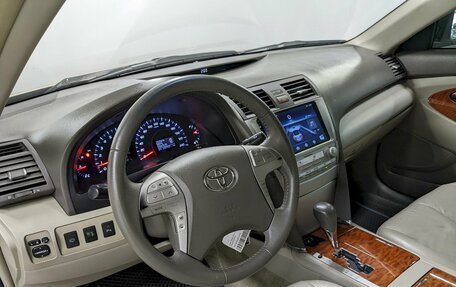 Toyota Camry, 2010 год, 1 150 000 рублей, 13 фотография