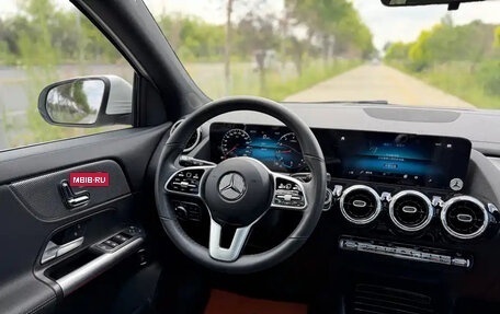 Mercedes-Benz GLA, 2022 год, 2 670 000 рублей, 12 фотография