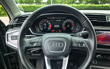 Audi Q3, 2022 год, 2 400 000 рублей, 9 фотография