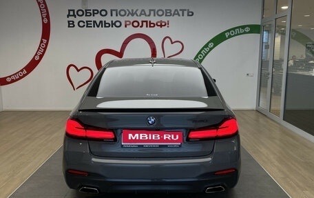 BMW 5 серия, 2020 год, 4 800 000 рублей, 6 фотография