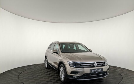 Volkswagen Tiguan II, 2018 год, 2 955 000 рублей, 3 фотография