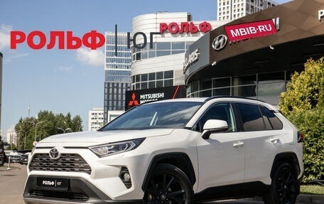 Toyota RAV4, 2021 год, 3 328 000 рублей, 2 фотография