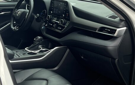 Toyota Highlander, 2020 год, 4 750 000 рублей, 12 фотография