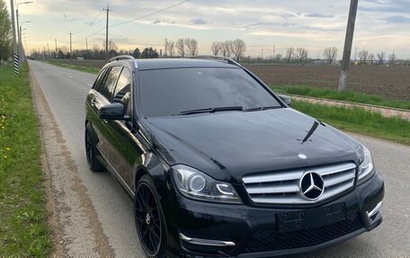 Mercedes-Benz C-Класс, 2012 год, 2 100 000 рублей, 2 фотография