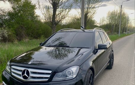 Mercedes-Benz C-Класс, 2012 год, 2 100 000 рублей, 3 фотография
