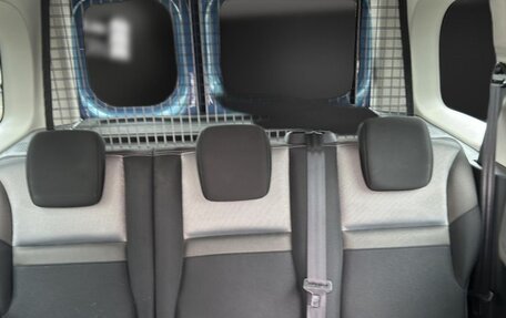 Renault Kangoo II рестайлинг, 2020 год, 2 000 000 рублей, 9 фотография
