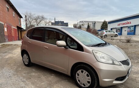 Honda Fit III, 2009 год, 750 000 рублей, 3 фотография